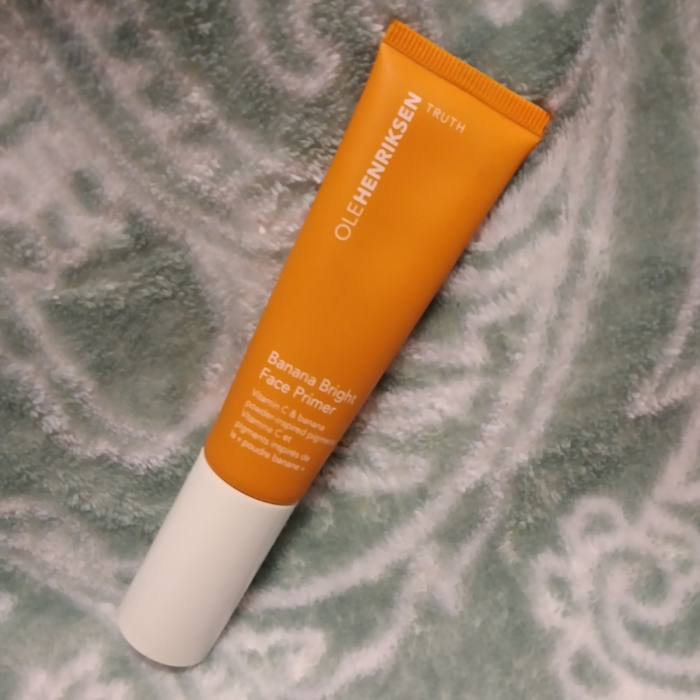 Banana bright primer